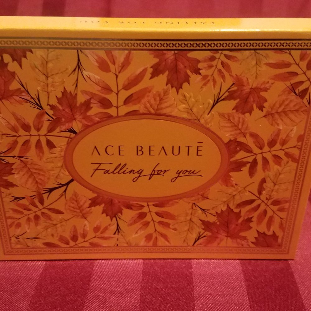 Ace Beauté Eyeshadow Palette